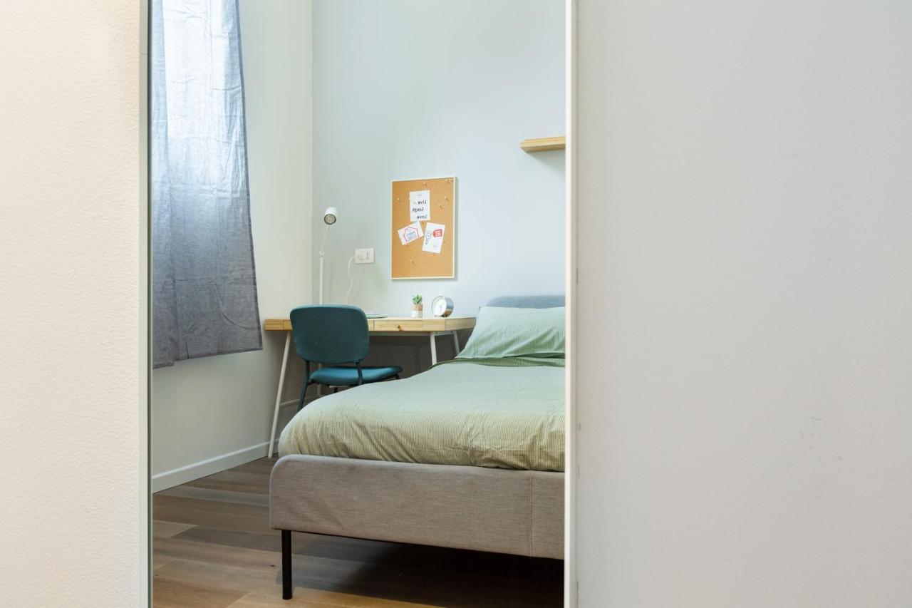 Joivy Contemporary Apartments In Historical Giambellino-Lorenteggio Milan Bagian luar foto