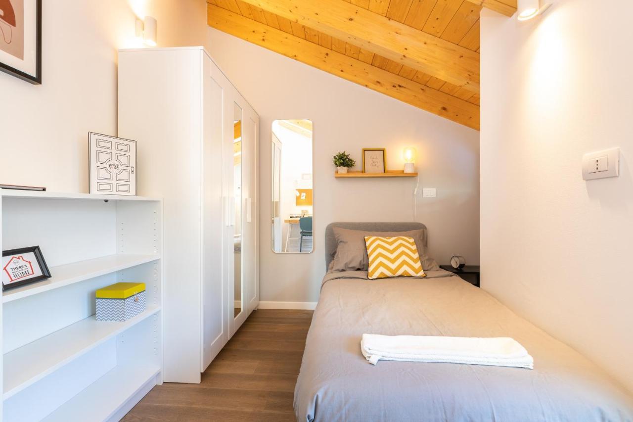 Joivy Contemporary Apartments In Historical Giambellino-Lorenteggio Milan Bagian luar foto