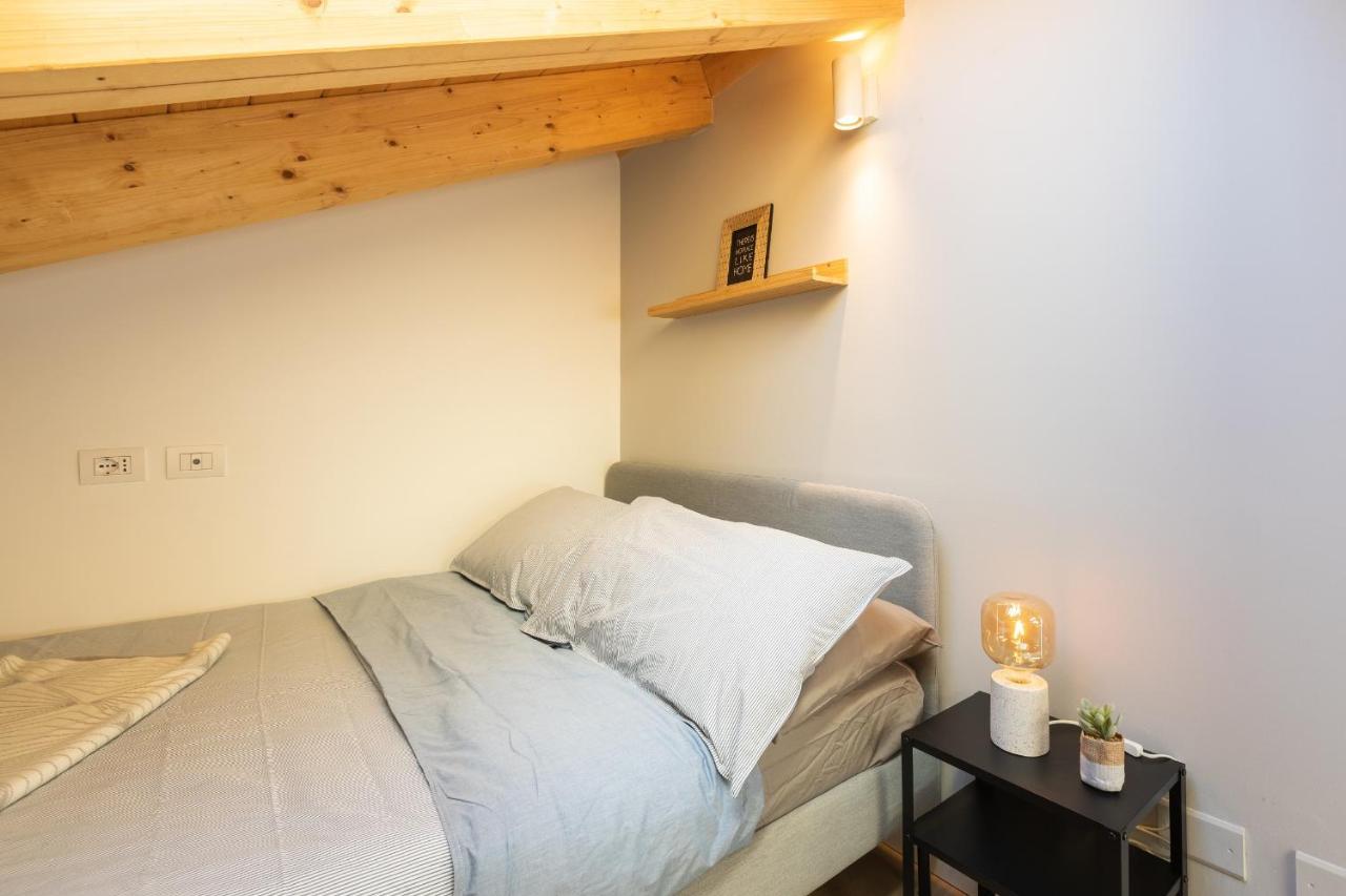 Joivy Contemporary Apartments In Historical Giambellino-Lorenteggio Milan Bagian luar foto