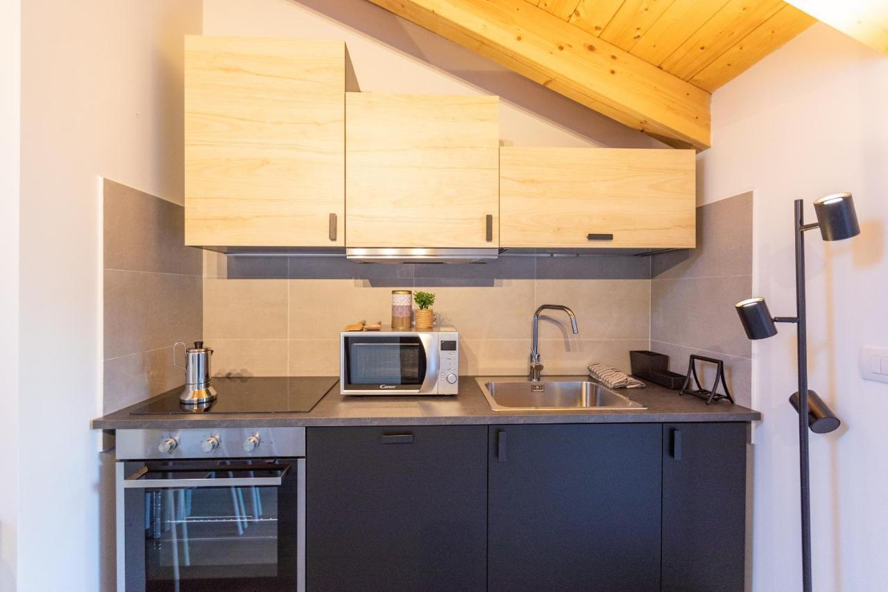 Joivy Contemporary Apartments In Historical Giambellino-Lorenteggio Milan Bagian luar foto